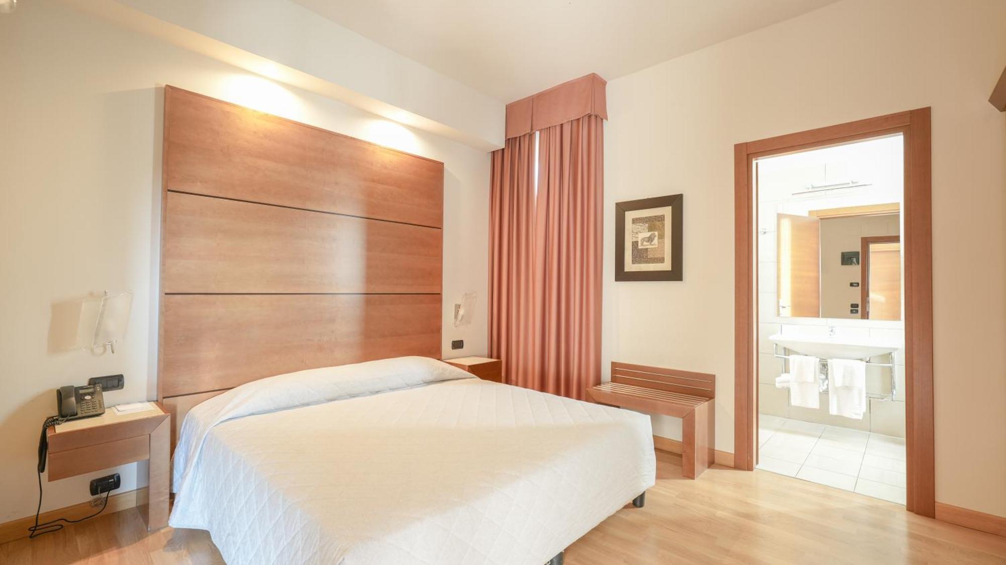 Europa Hotel 4*